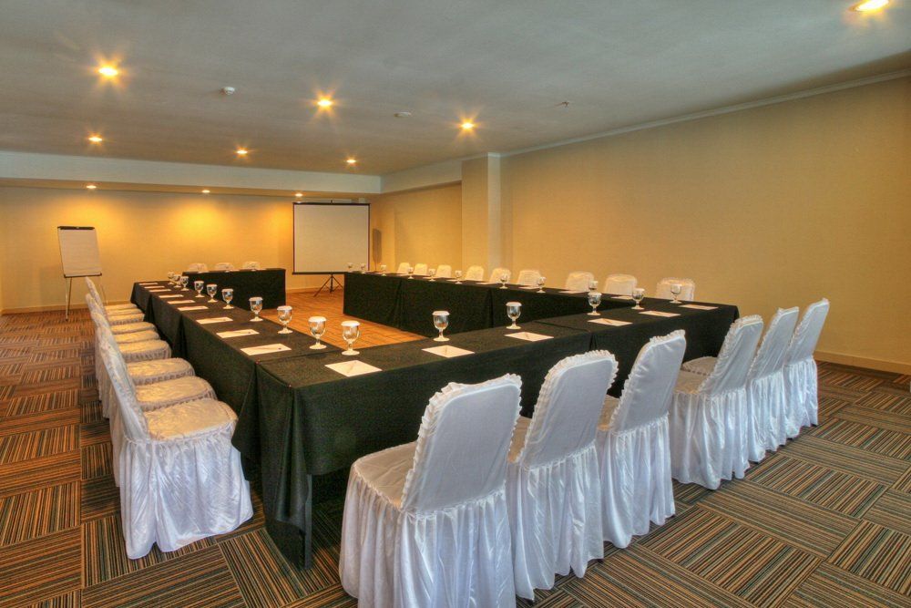 Merapi Merbabu Hotels&Resorts Maguwo Luaran gambar